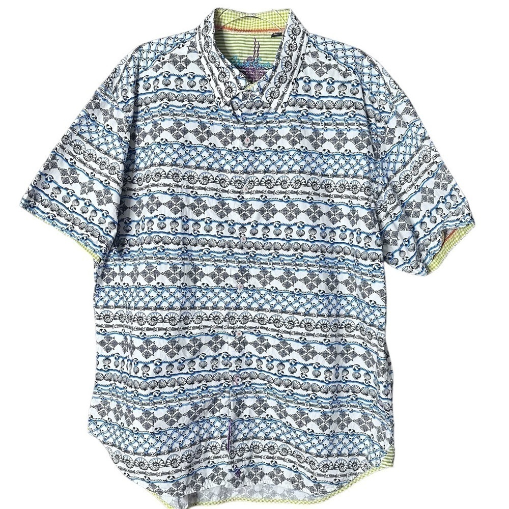 Robert Graham Fish Seashell Short Sleeve Shirt
Flip Cuff. Size 2XL